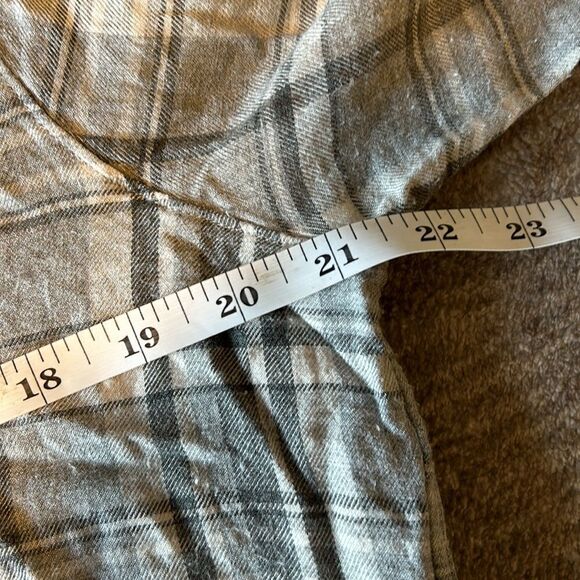 Fidelity button up - Picture 6 of 7